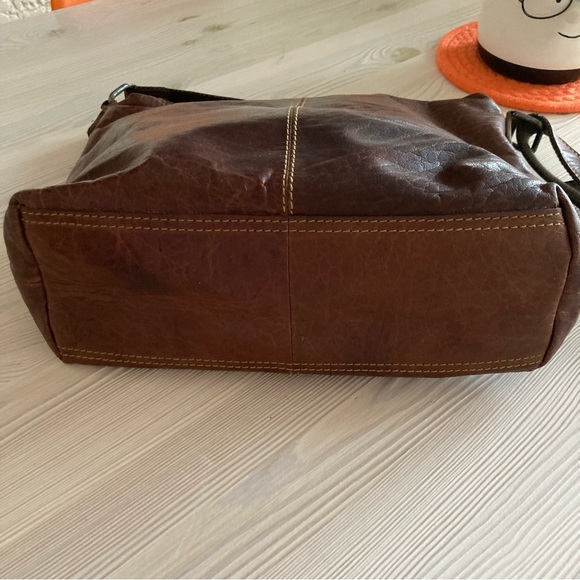 Jack Georges Leather Shoulder Bag - Picture 4 of 9